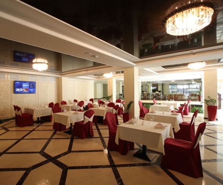City Hotel Bichkek Extérieur photo