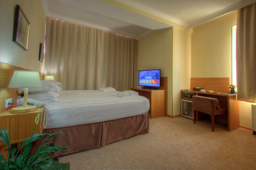 City Hotel Bichkek Extérieur photo