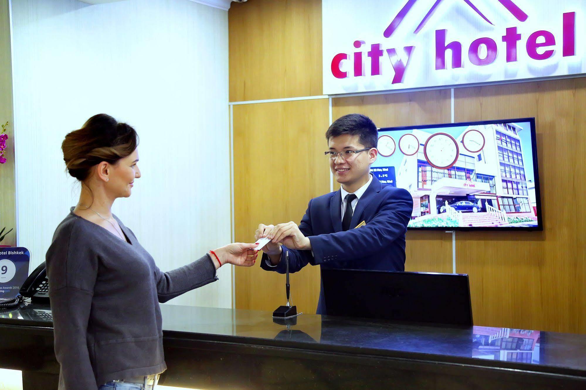 City Hotel Bichkek Extérieur photo